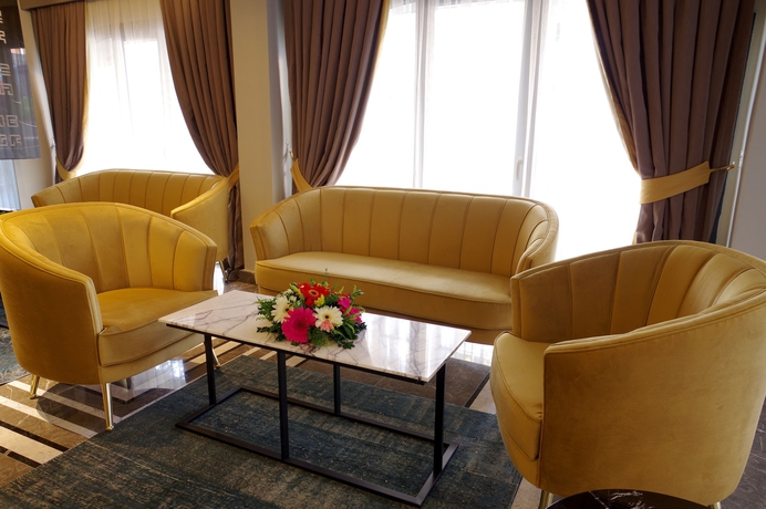 Imagen de los interiores del Hotel Peyk. Foto 16