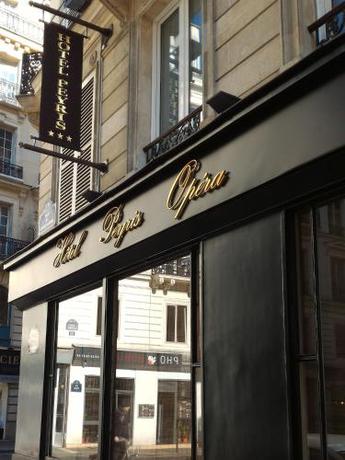 Imagen de los exteriores del Hotel Peyris Opera. Foto 7