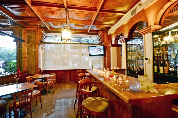 Imagen de los interiores del Hotel Pf. Foto 15