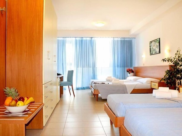 Imagen de la habitación del Hotel Pfa La Darsena. Foto 15