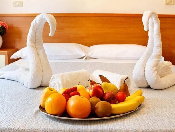 Imagen de la habitación del Hotel Pfa La Darsena. Foto 18