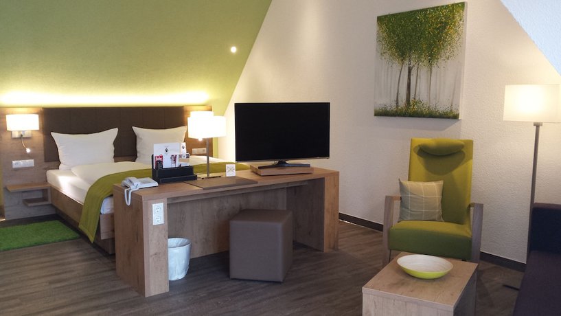 Imagen de la habitación del Hotel Pf&auml;lzer Hof, Edenkoben. Foto 3