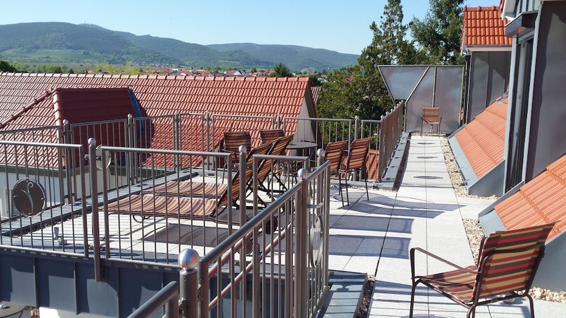 Imagen de la habitación del Hotel Pf&auml;lzer Hof, Edenkoben. Foto 7