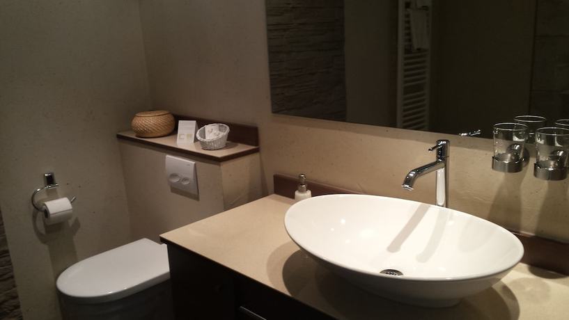 Imagen de la habitación del Hotel Pf&auml;lzer Hof, Edenkoben. Foto 17