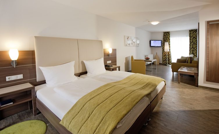 Imagen de la habitación del Hotel Pf&auml;lzer Hof, Edenkoben. Foto 18