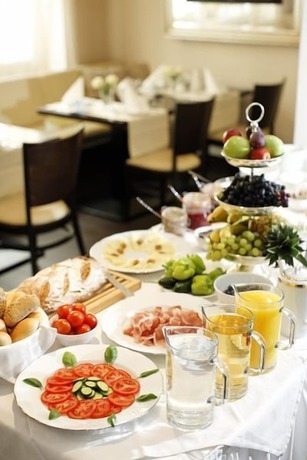 Imagen del bar/restaurante del Hotel Pfeiler\'s B&uuml;rgerst&uuml;berl. Foto 9