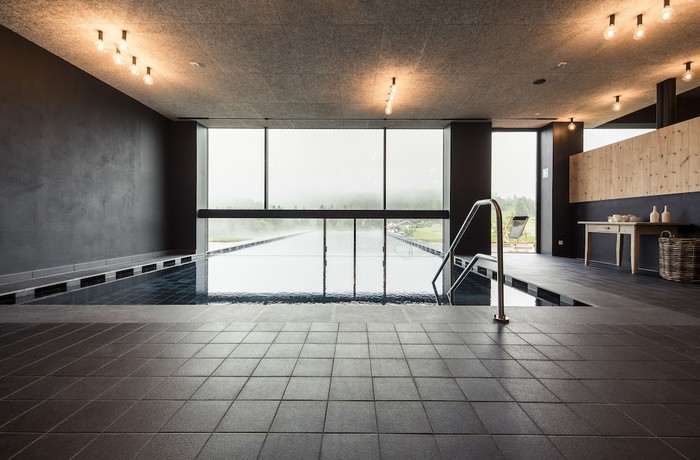 Imagen de la piscina del Hotel Pf&ouml;sl. Foto 19