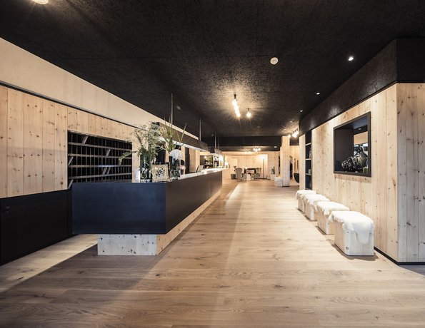Imagen de los interiores del Hotel Pf&ouml;sl. Foto 16