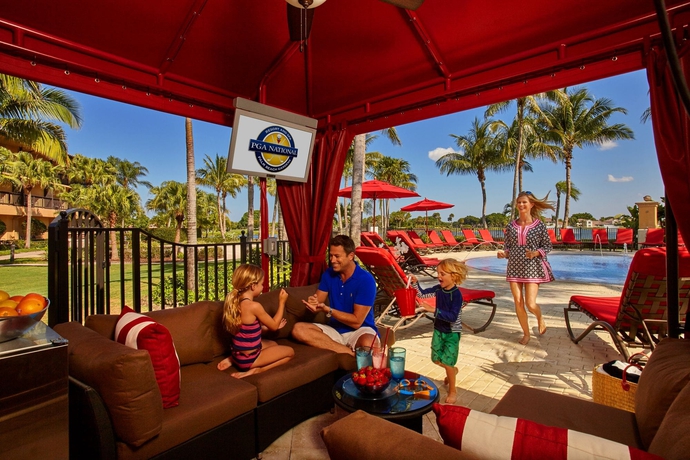 Imagen de la piscina del Hotel Pga National Resort. Foto 14