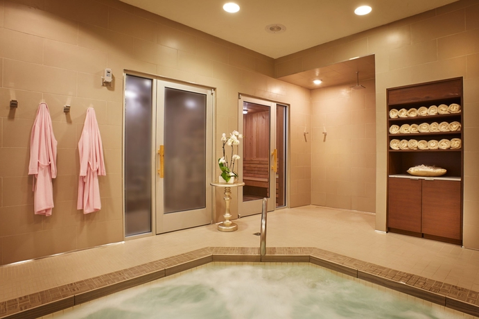 Imagen de la piscina del Hotel Pga National Resort. Foto 19