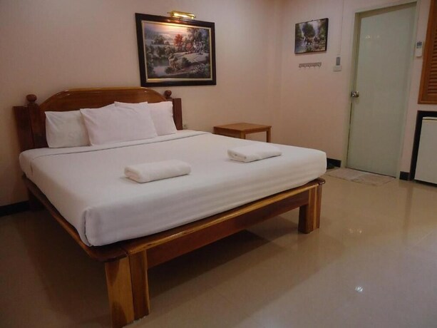 Imagen de la habitación del Hotel Phadaeng. Foto 22
