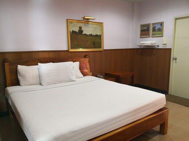 Imagen de la habitación del Hotel Phadaeng. Foto 29