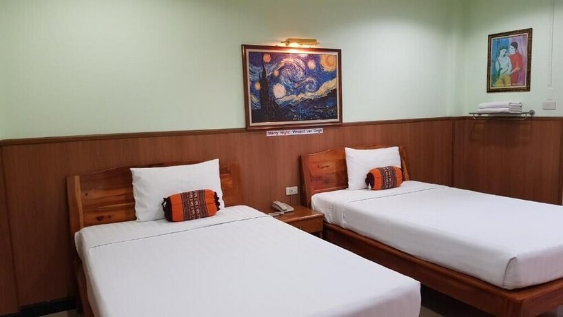 Imagen de la habitación del Hotel Phadaeng. Foto 31
