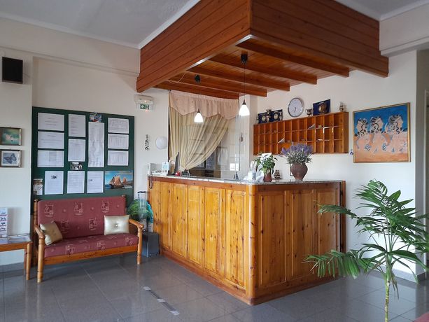 Imagen de los interiores del Hotel Phaethon. Foto 20