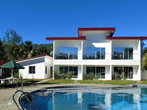 Imagen general del Hotel Phaidon Beach Resort. Foto 4