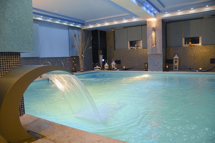 Imagen de la piscina del Hotel Phaidon Hotel and Spa. Foto 19
