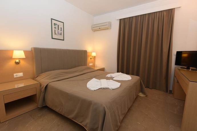 Imagen de la habitación del Hotel Phaistos, Nauplia. Foto 6