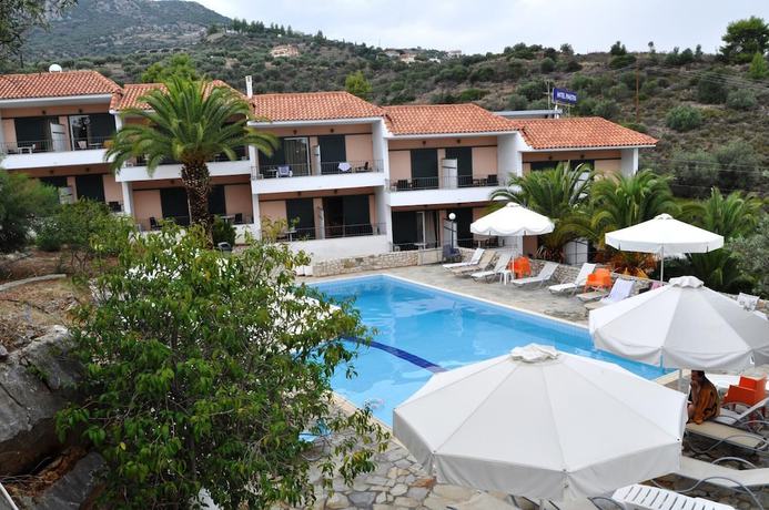 Imagen de la piscina del Hotel Phaistos, Nauplia. Foto 18