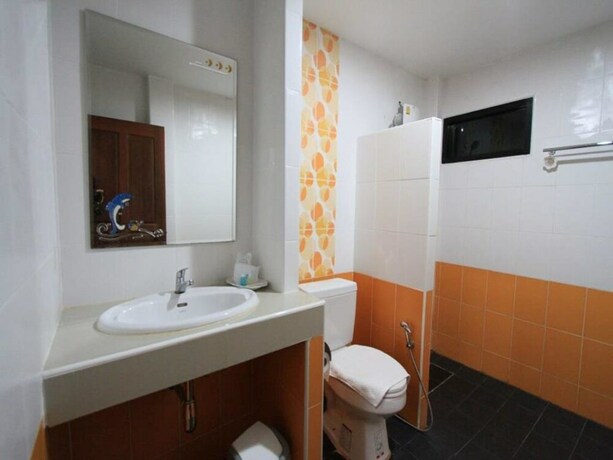Imagen de la habitación del Hotel Phakawan. Foto 11
