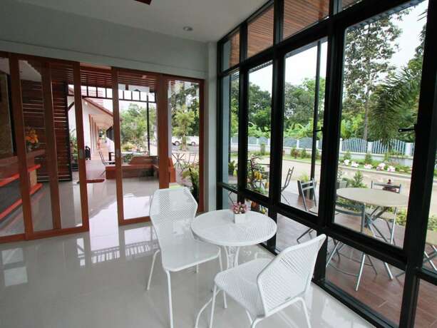 Imagen de los interiores del Hotel Phakawan. Foto 19