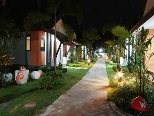 Imagen de los exteriores del Hotel Phakawan. Foto 17