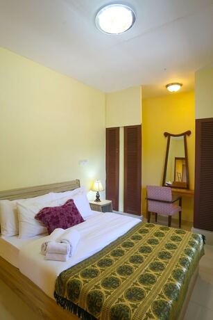 Imagen de la habitación del Hotel Phalaburi Resort. Foto 3