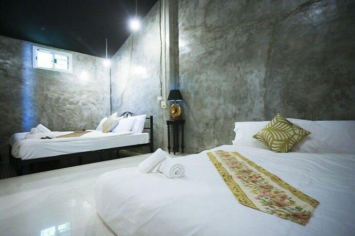 Imagen de la habitación del Hotel Phalaburi Resort. Foto 10
