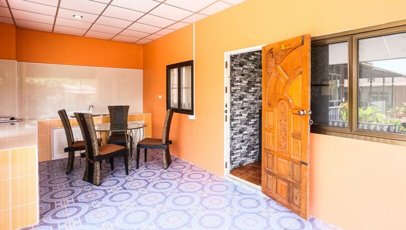 Imagen de la habitación del Hotel Phalaburi Resort. Foto 11
