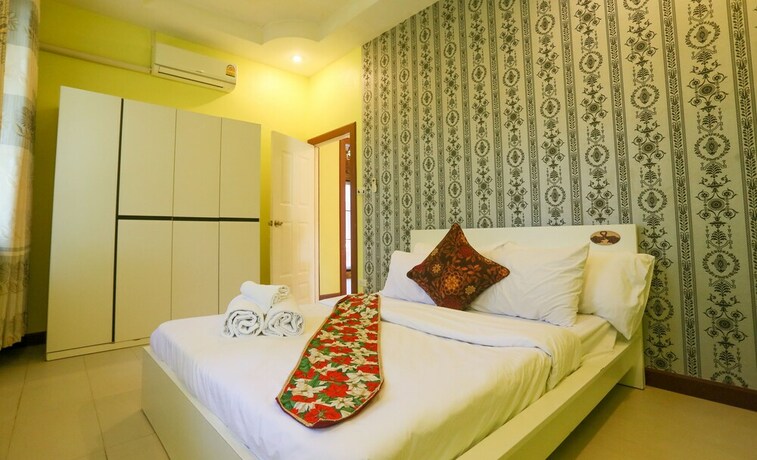 Imagen de la habitación del Hotel Phalaburi Resort. Foto 14