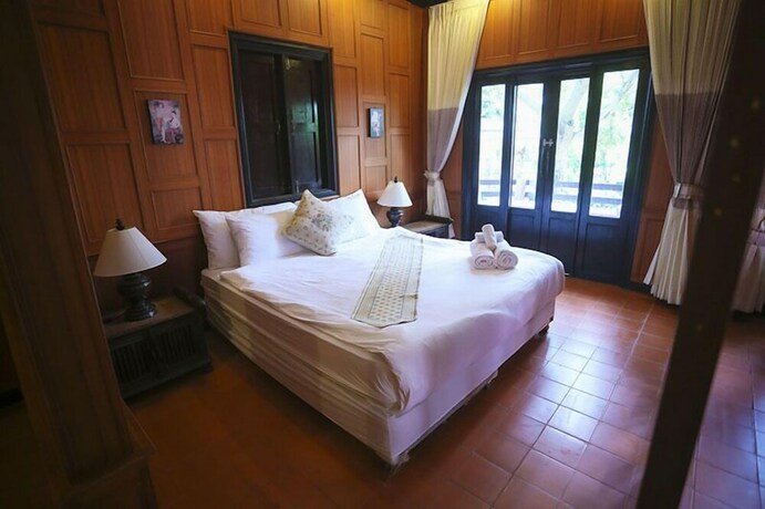 Imagen de la habitación del Hotel Phalaburi Resort. Foto 15