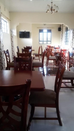 Imagen del bar/restaurante del Hotel Phaldomar Guest House. Foto 4