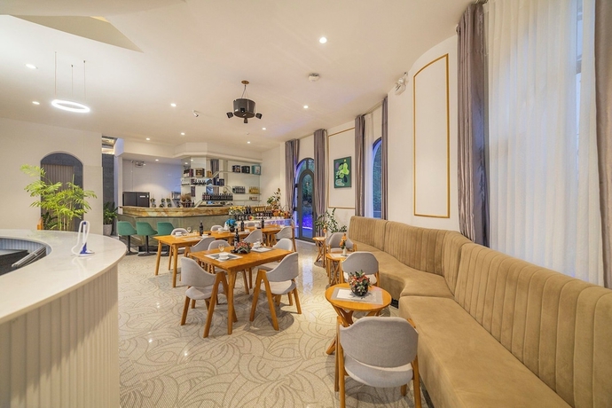 Imagen de los interiores del Hotel Pham Gia Villa andHotel. Foto 15