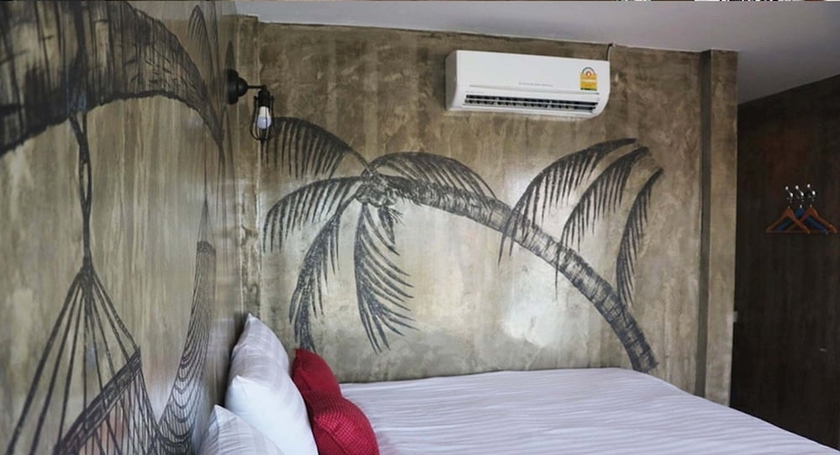 Imagen de la habitación del Hotel Phan Loft Koh Larn. Foto 11