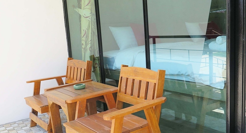 Imagen de la habitación del Hotel Phan Loft Koh Larn. Foto 15