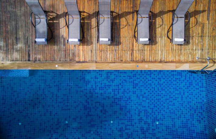 Imagen de la piscina del Hotel Phangan Akuna. Foto 20