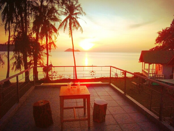 Imagen de la habitación del Hotel Phangan Bungalow. Foto 19