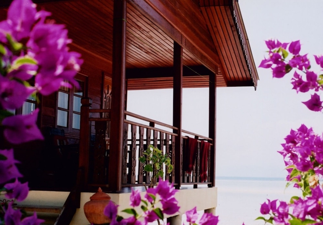 Imagen de la habitación del Hotel Phangan Rainbow Bungalows. Foto 17