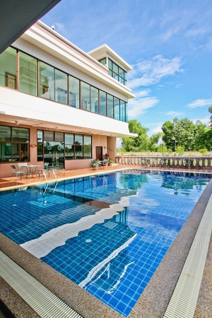 Imagen de la piscina del Hotel Phanomrung Puri Boutique Hotels and Resorts. Foto 9