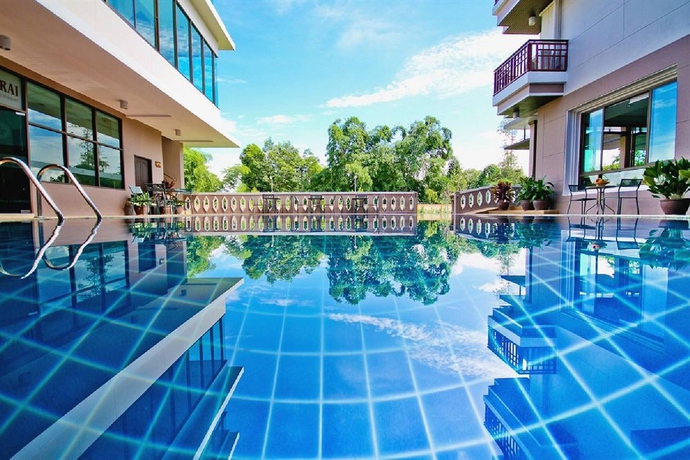 Imagen de la piscina del Hotel Phanomrung Puri Boutique Hotels and Resorts. Foto 11