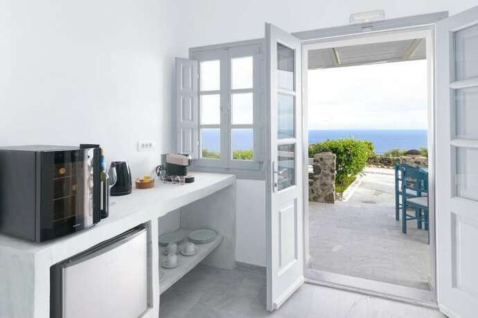 Imagen general del Hotel Phaos Santorini Suites. Foto 5