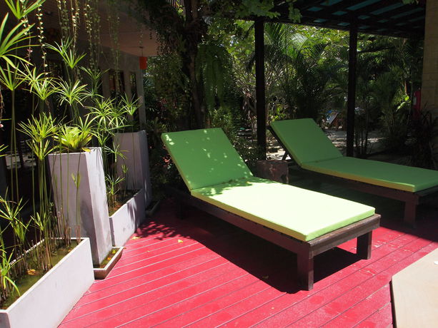 Imagen de la piscina del Hotel Phatchara Boutique. Foto 16
