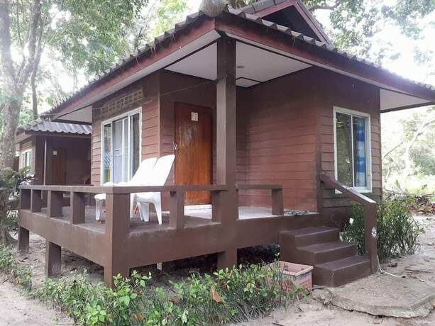 Imagen general del Hotel Phayam Coconut Beach Resort. Foto 15