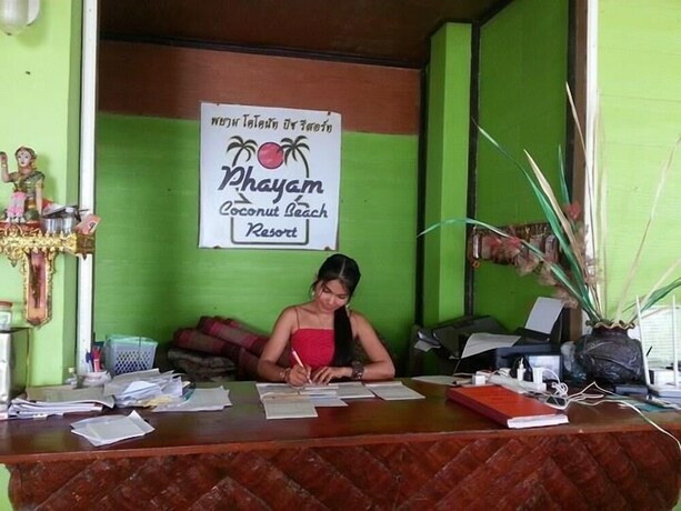 Imagen general del Hotel Phayam Coconut Beach Resort. Foto 20