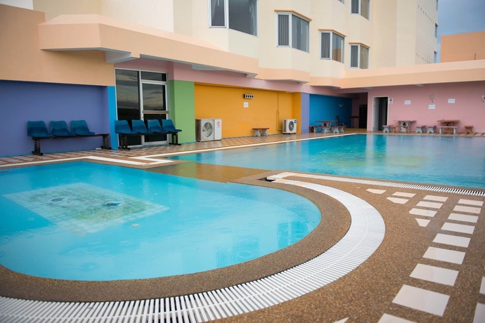 Imagen de la piscina del Hotel Phayao Gateway. Foto 18