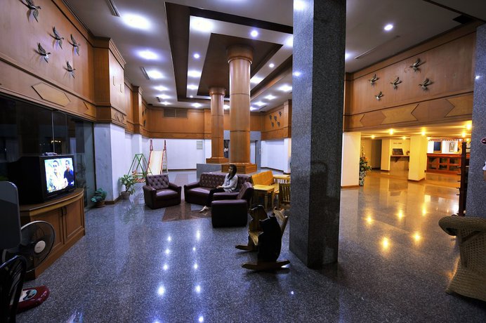 Imagen de los interiores del Hotel Phayao Northen Lake. Foto 9