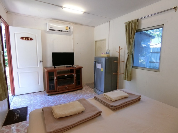 Imagen de la habitación del Hotel Phe Samed Villa. Foto 11
