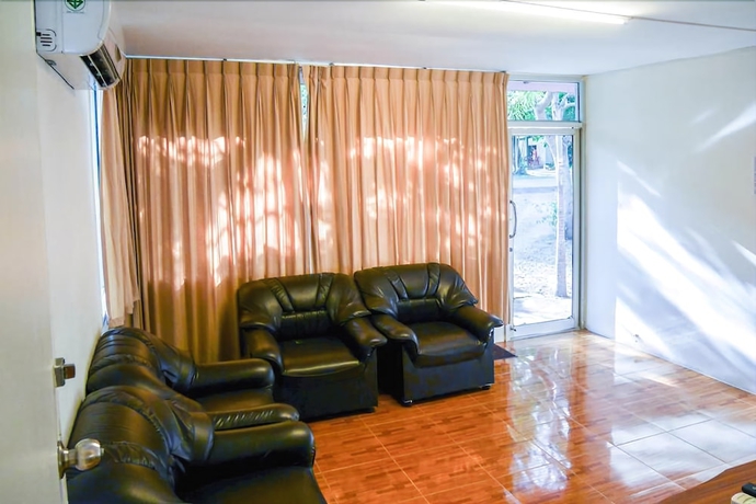 Imagen de la habitación del Hotel Phe Samed Villa. Foto 12