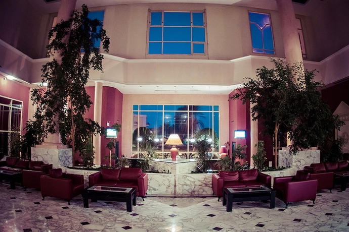 Imagen de los interiores del Hotel Phebus. Foto 9