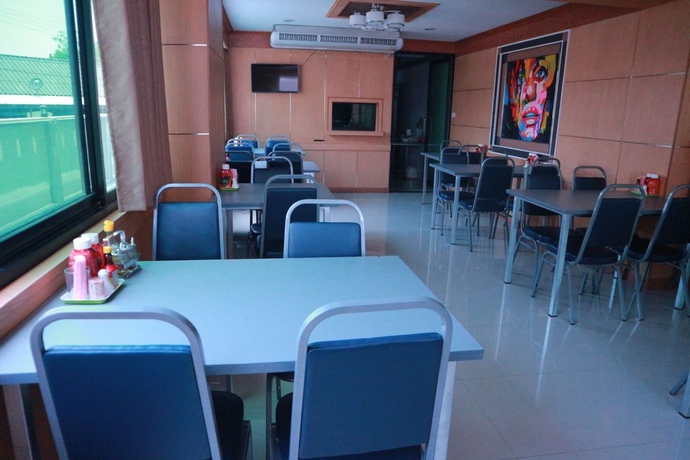 Imagen del bar/restaurante del Hotel Phectlada Pavilion And Resort. Foto 3