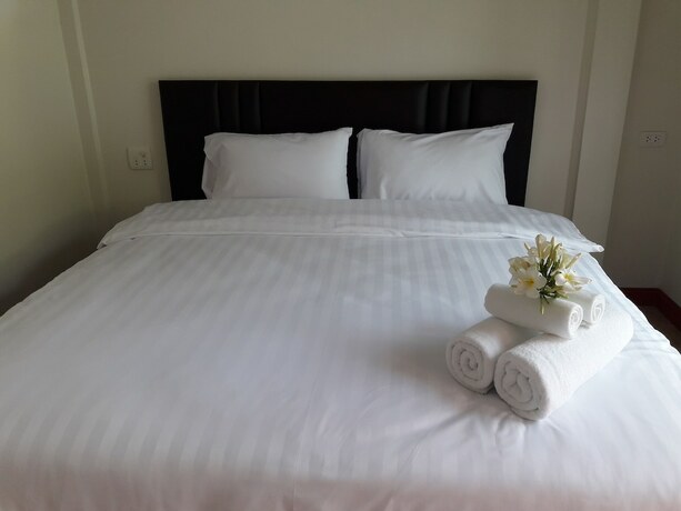Imagen de la habitación del Hotel Phen Waree Ampawa Resort. Foto 9